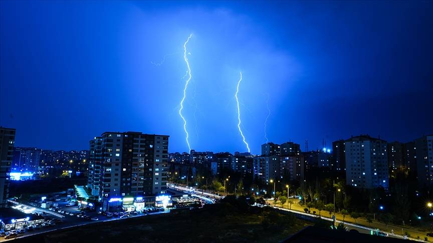 Bu 12 şehirde yaşayanlar dikkat! Pazartesi günü sağanak ve yıldırım geliyor! 2
